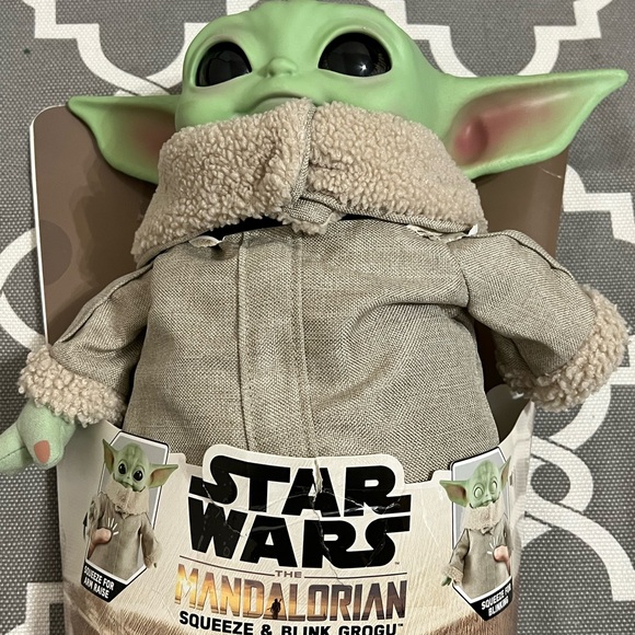 Star Wars Mandalorian - Squeeze and Blink Grogu !!😍 - Picture 7 of 7